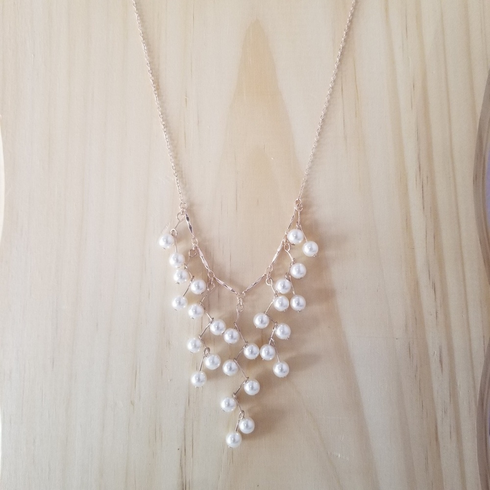 Waterfall Pearl Short Necklace